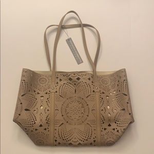 Sondra RobertsVegan Leather Tote!